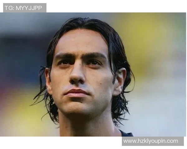 世界足坛最帅气的五大足球后卫球星盘点及个人魅力解析 世界足坛最帅气的五大足球后卫球星盘点及个人魅力解析